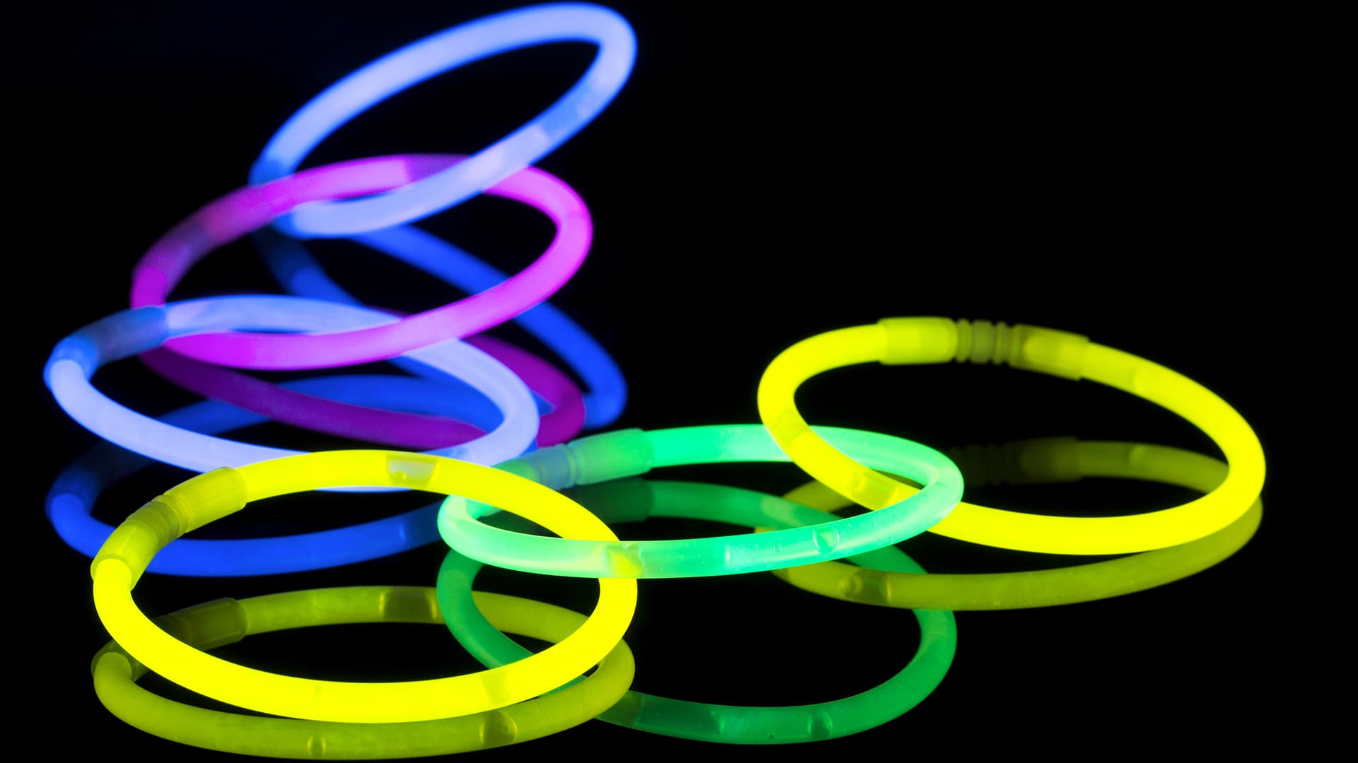 How do things glow in the dark? Mystery Science